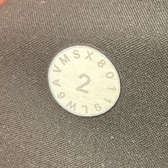 Lululemon On The Fly Crop *Woven 23" size 2 Black Travel Pant - Picture 6 of 12